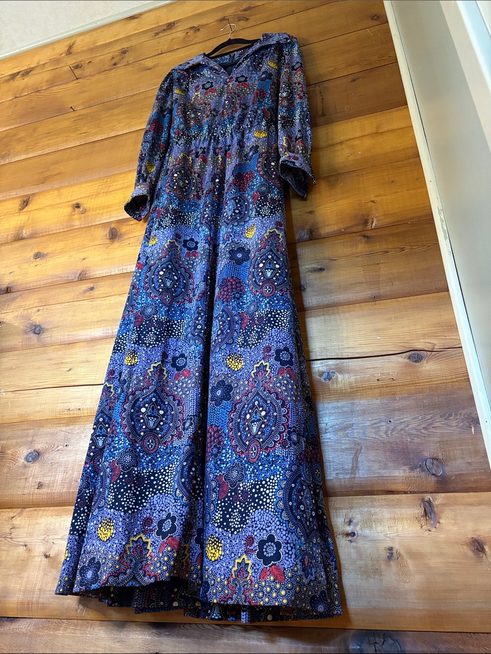 1960’s/70’s Handmade Psychedelic Floral Paisley Maxi Dress • Elastic Waist & Tie - Picture 4 of 10